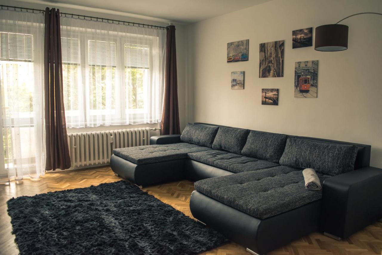 Apartman Jnj Velkomoravska Olomouc Exterior photo