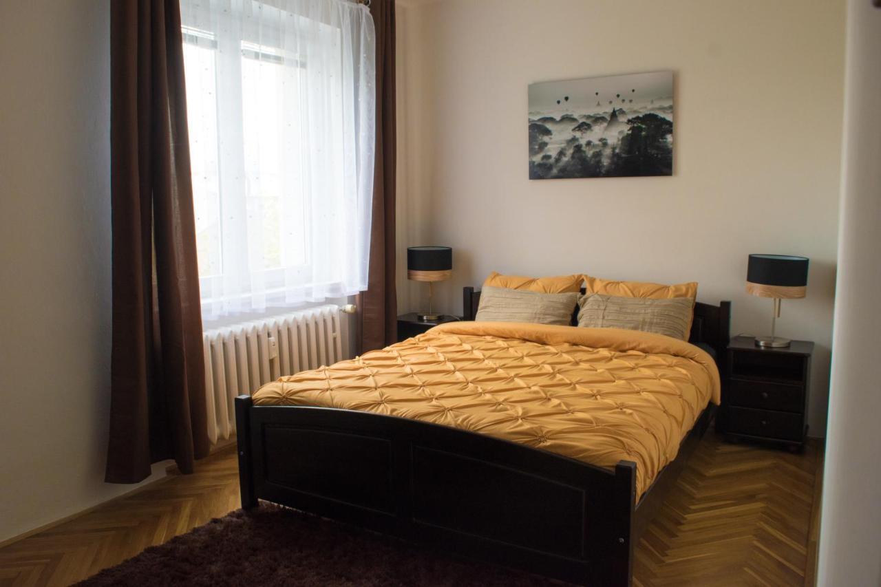 Apartman Jnj Velkomoravska Olomouc Exterior photo