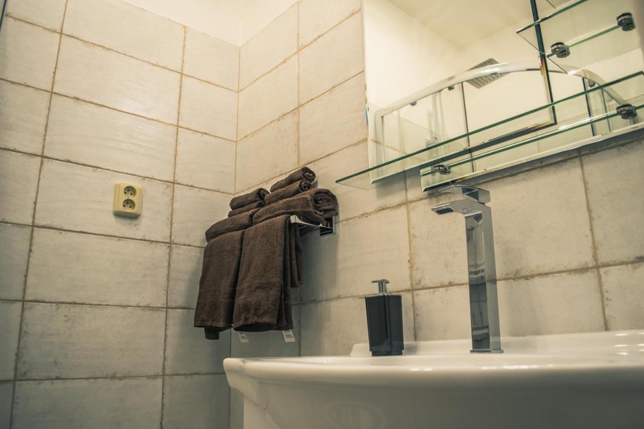 Apartman Jnj Velkomoravska Olomouc Exterior photo