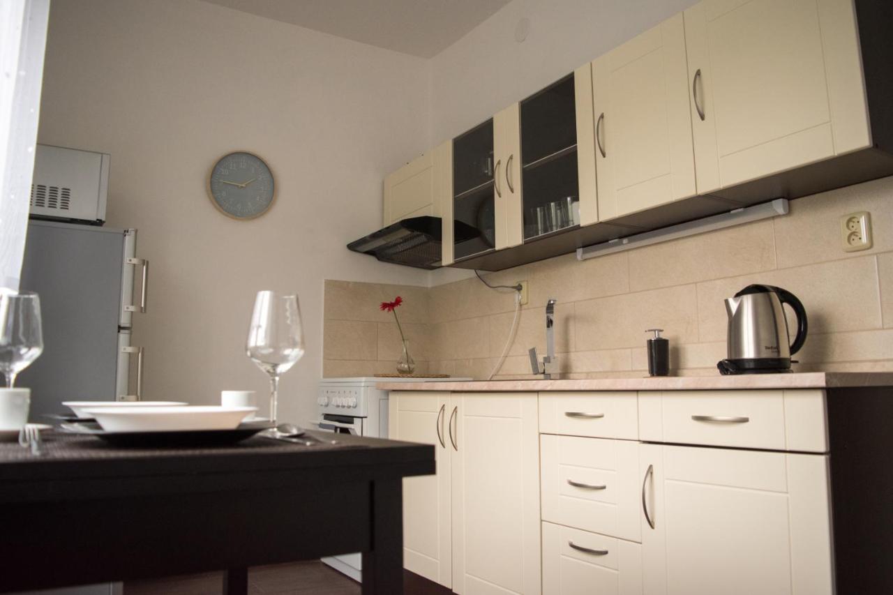 Apartman Jnj Velkomoravska Olomouc Exterior photo